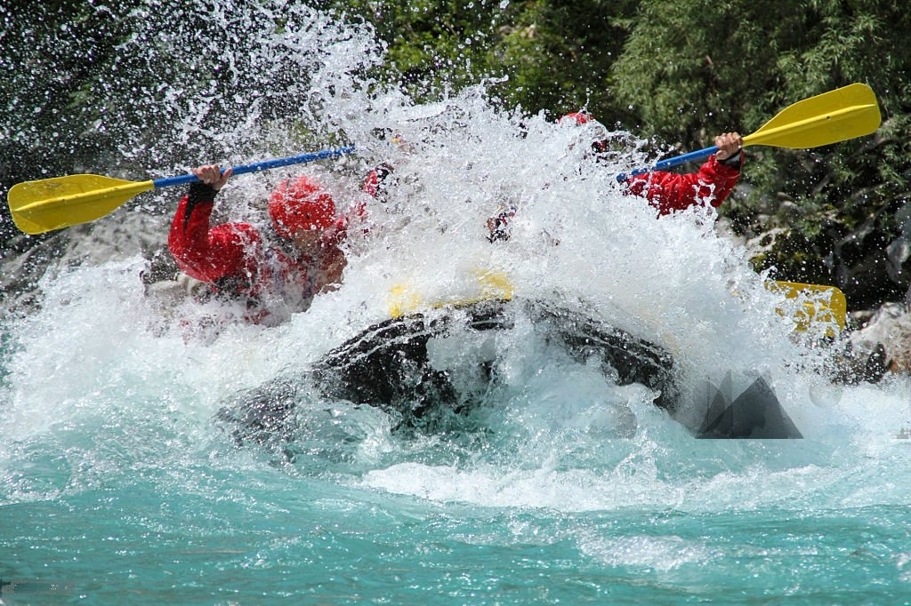 istockphoto-528376889-1024×1024-transformed Whitewater river rafting in near Lake Tahoe
